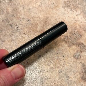 NWT Clinique High Impact Mascara in Black, Travel-size/Mini (0.14oz/3.5ml)